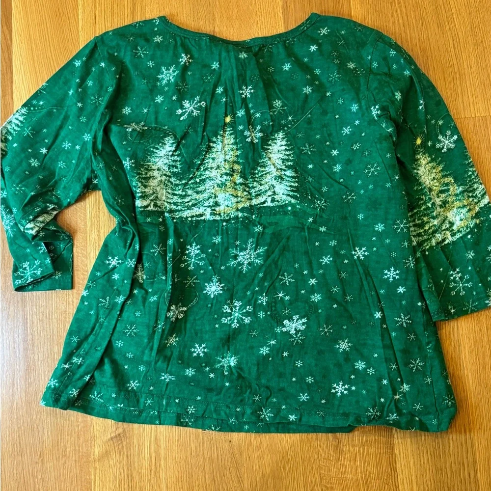 COLLECTIONS Etc Festive Green Christmas Trees and Snowflake Long Sleeve Top XL - Picture 4 of 5